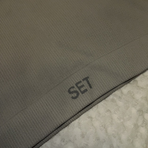 Set active bra top - Picture 3 of 3